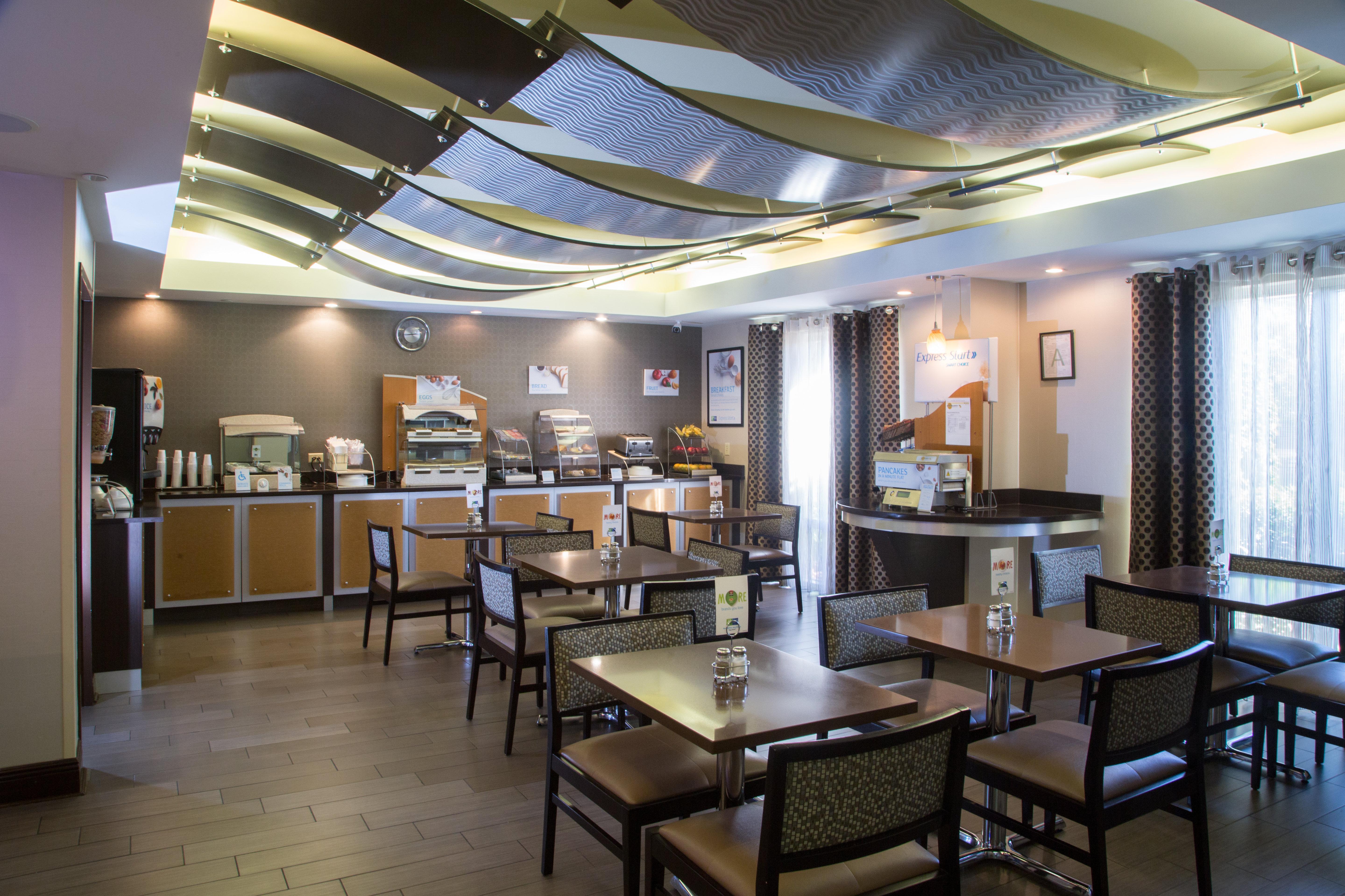 Holiday Inn Express & Suites - Oxford By Ihg Extérieur photo