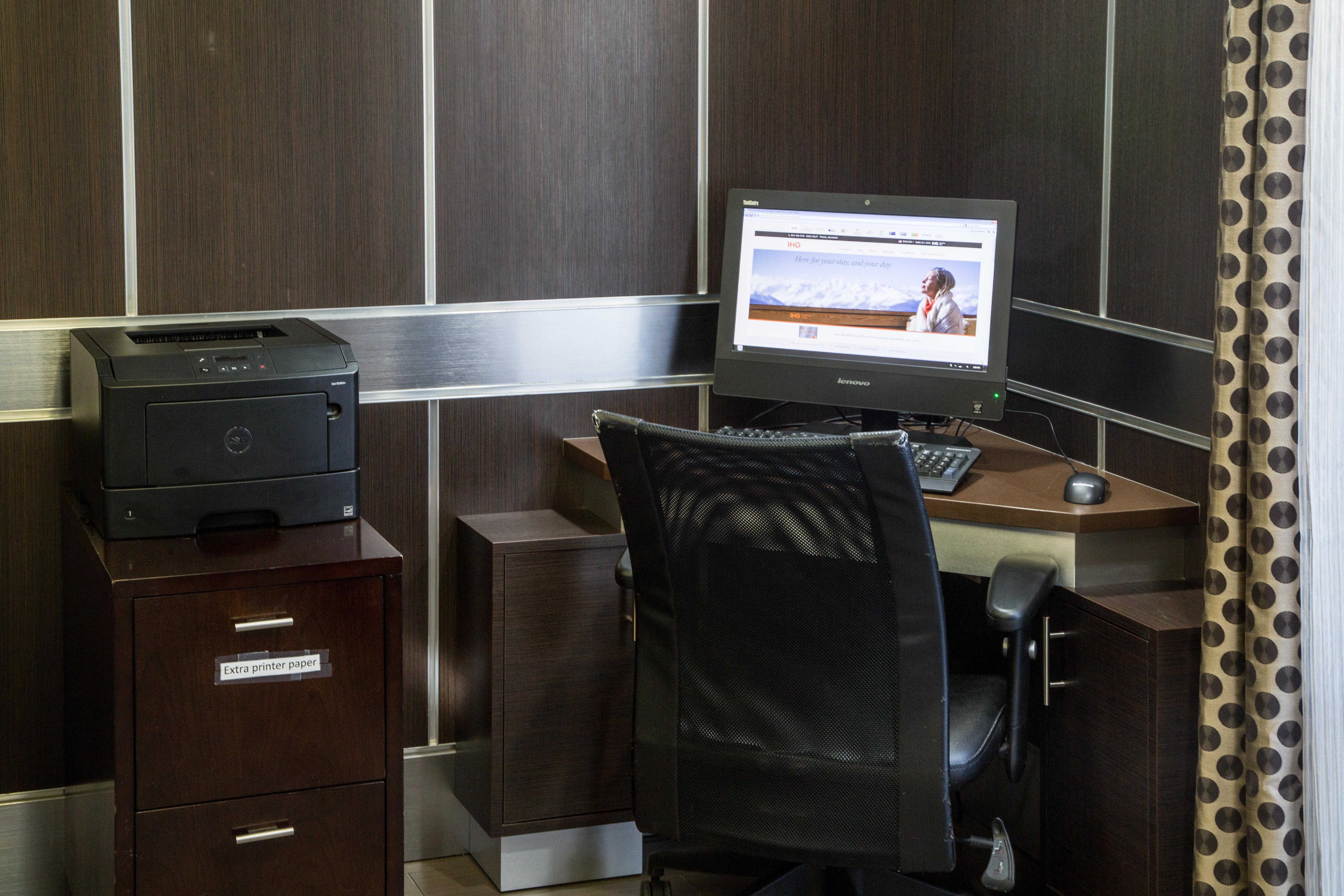 Holiday Inn Express & Suites - Oxford By Ihg Extérieur photo