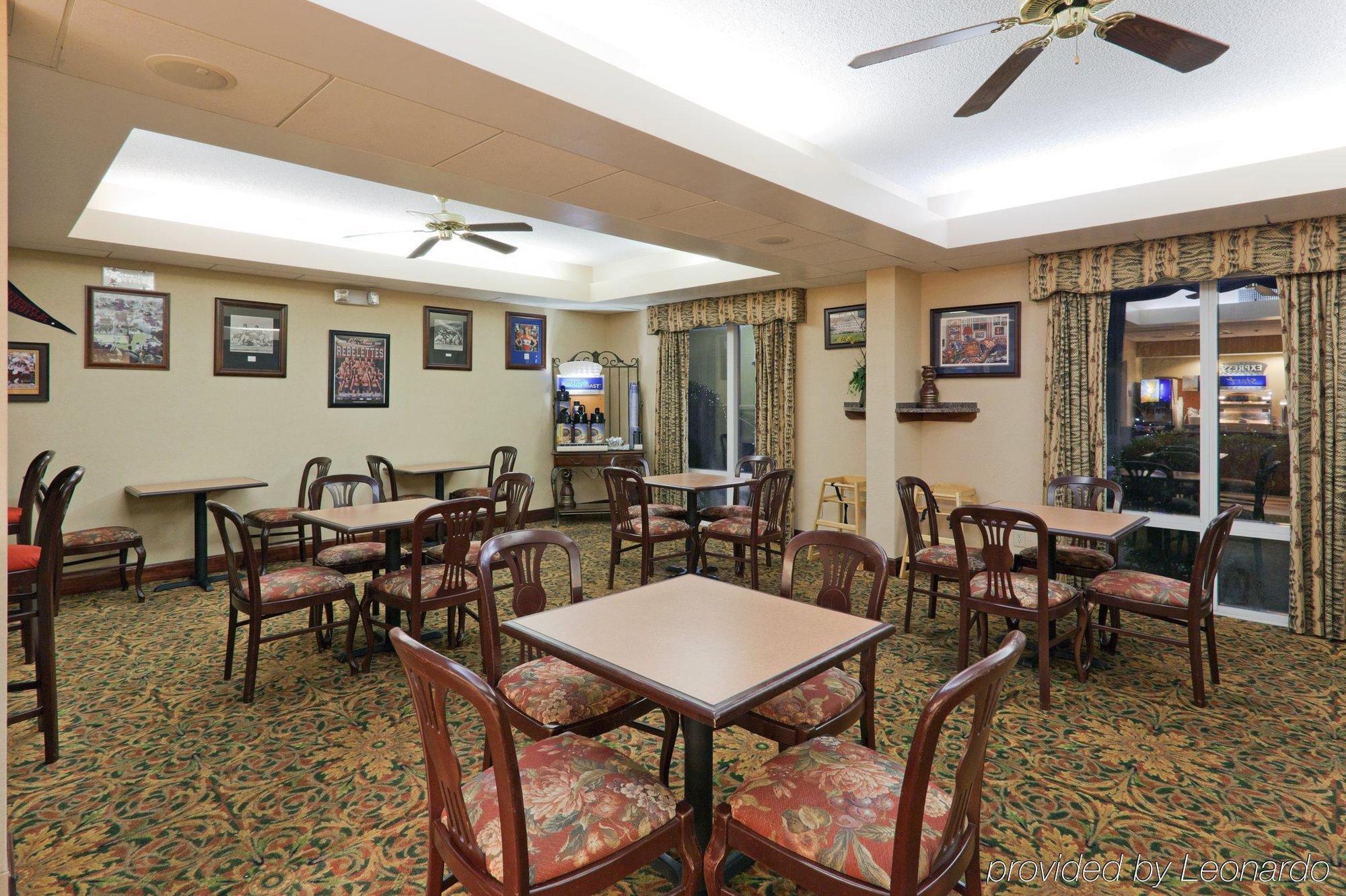 Holiday Inn Express & Suites - Oxford By Ihg Extérieur photo