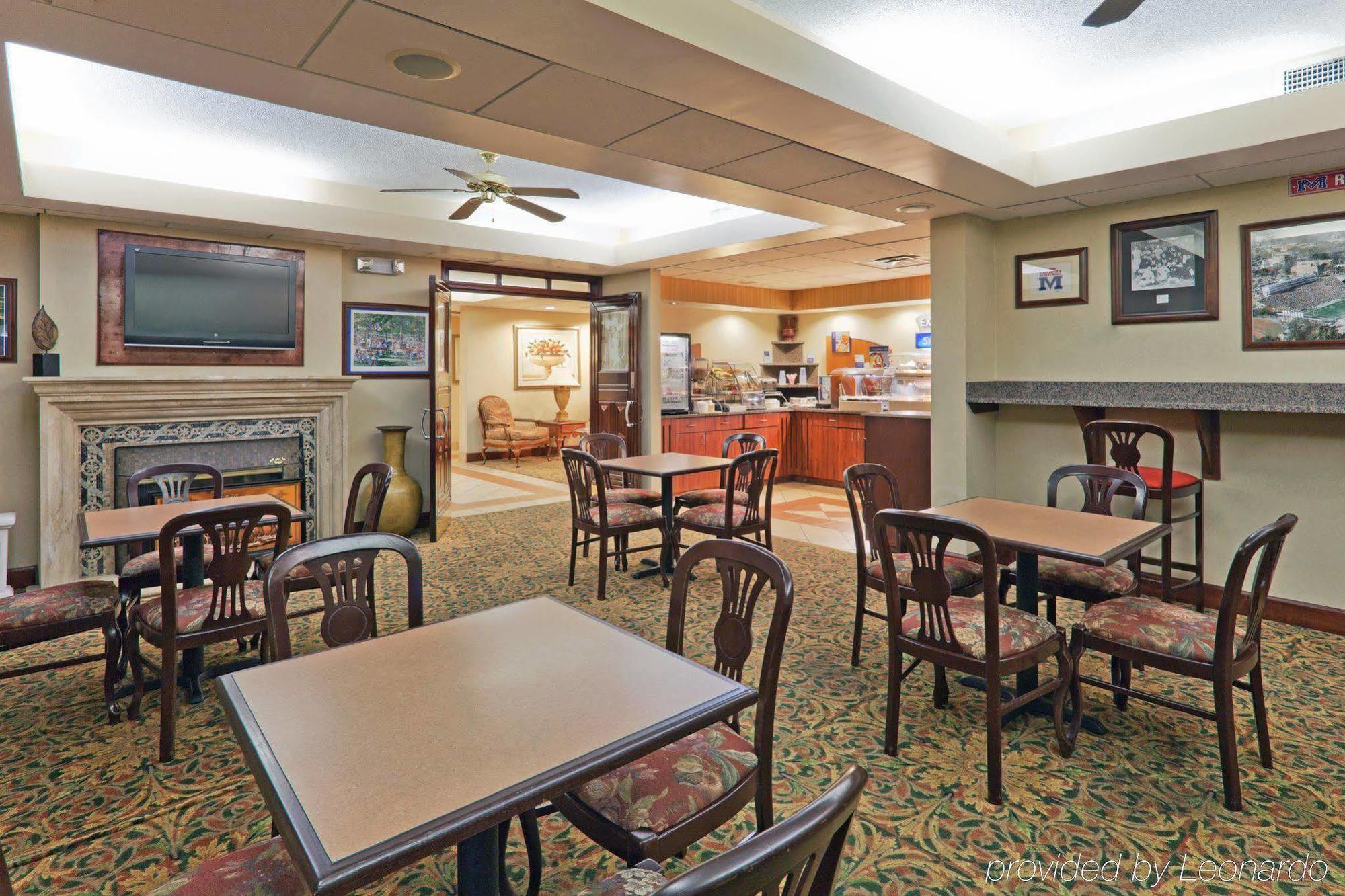 Holiday Inn Express & Suites - Oxford By Ihg Restaurant photo