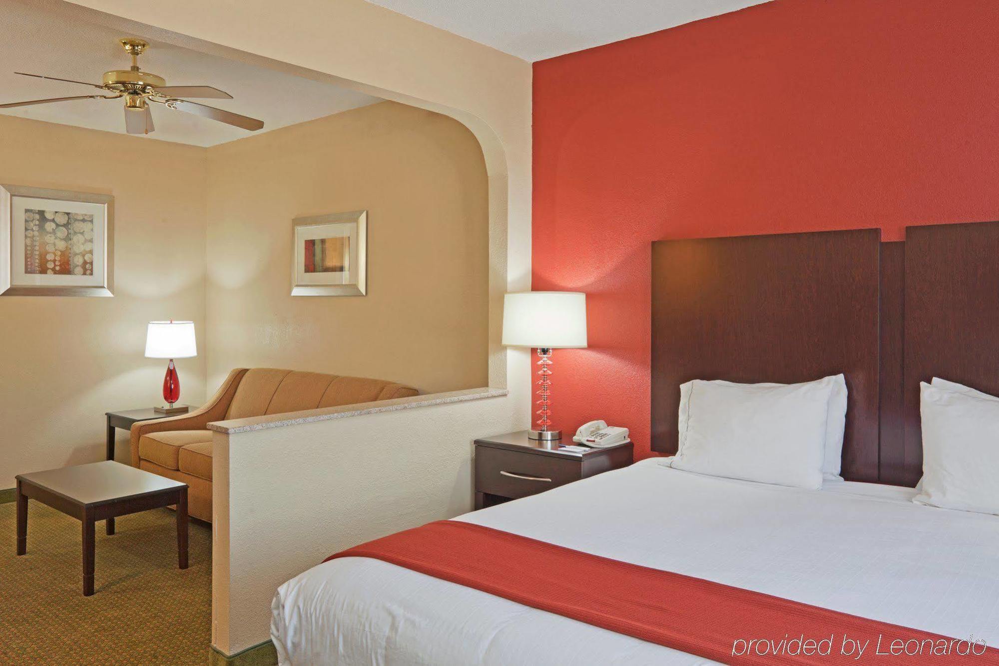Holiday Inn Express & Suites - Oxford By Ihg Extérieur photo