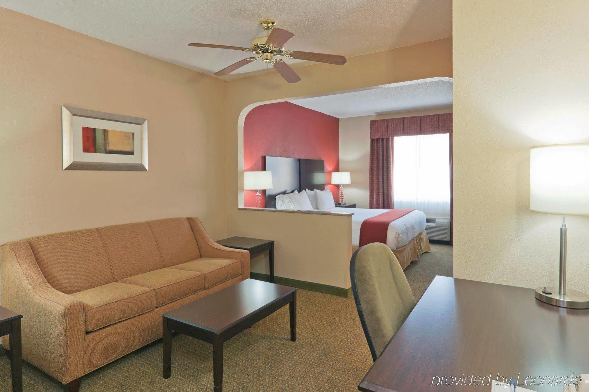 Holiday Inn Express & Suites - Oxford By Ihg Chambre photo